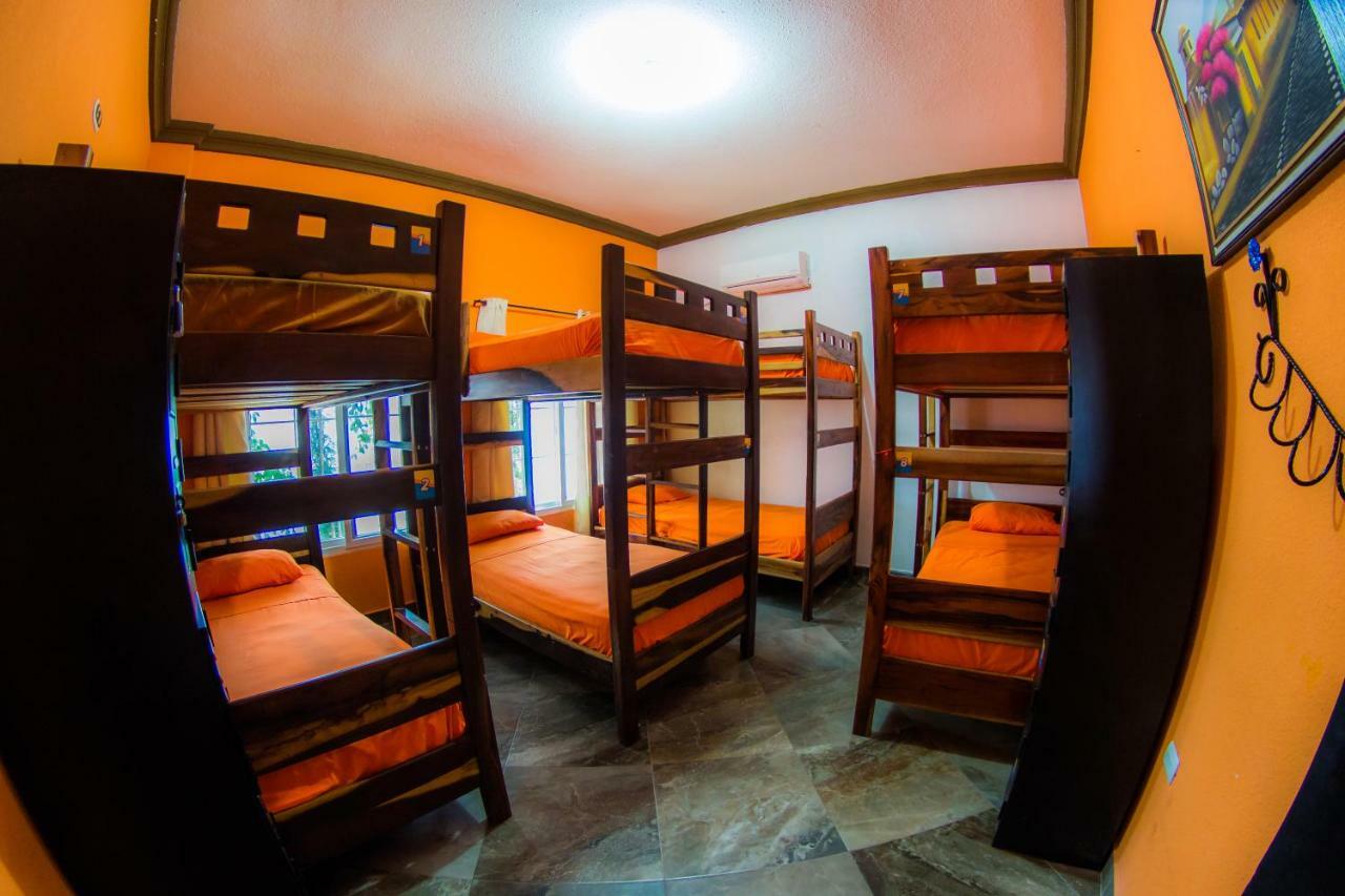 Hostal Casa De Grethel フローレス エクステリア 写真